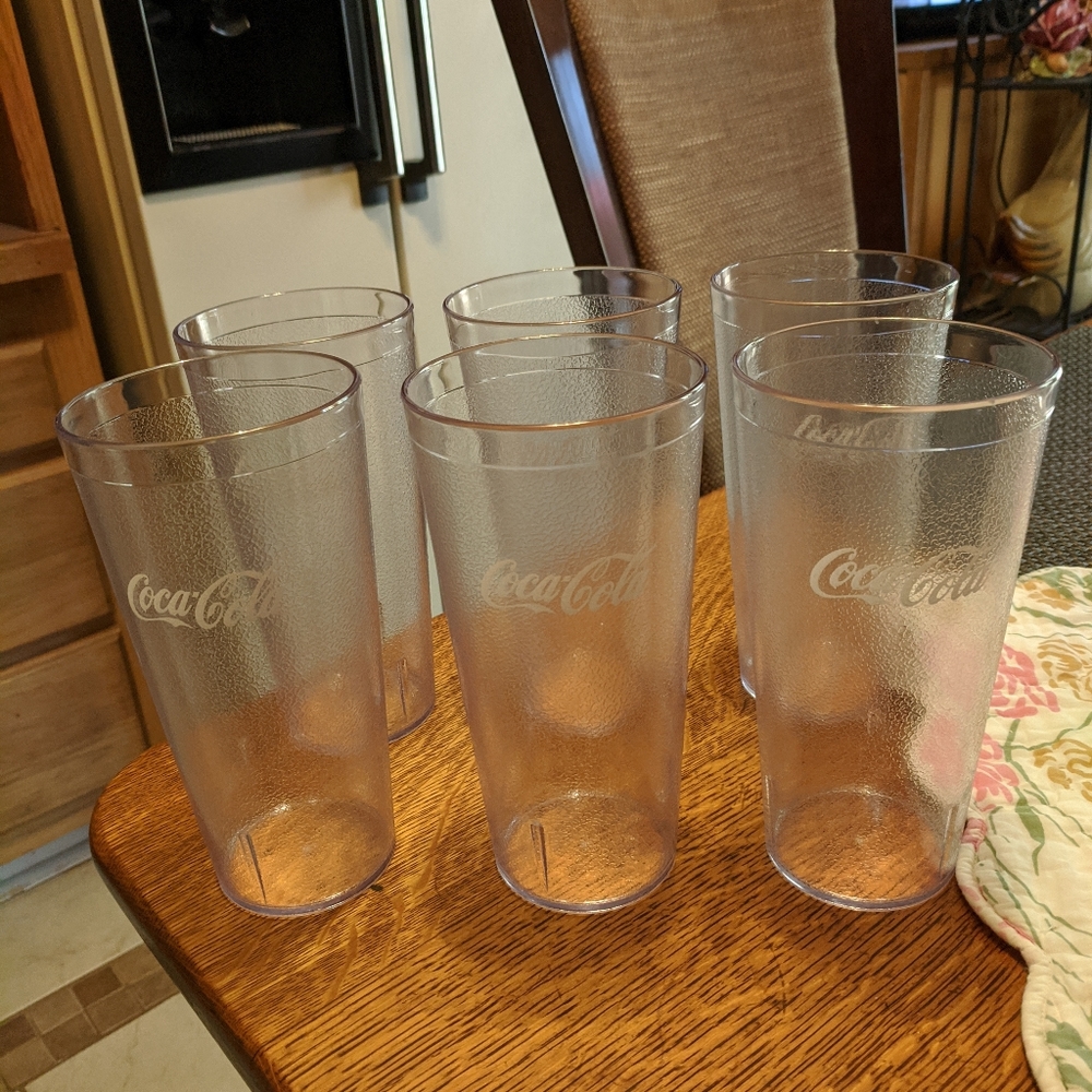 Coca Cola 24 ounce clear plastic cups set of 6